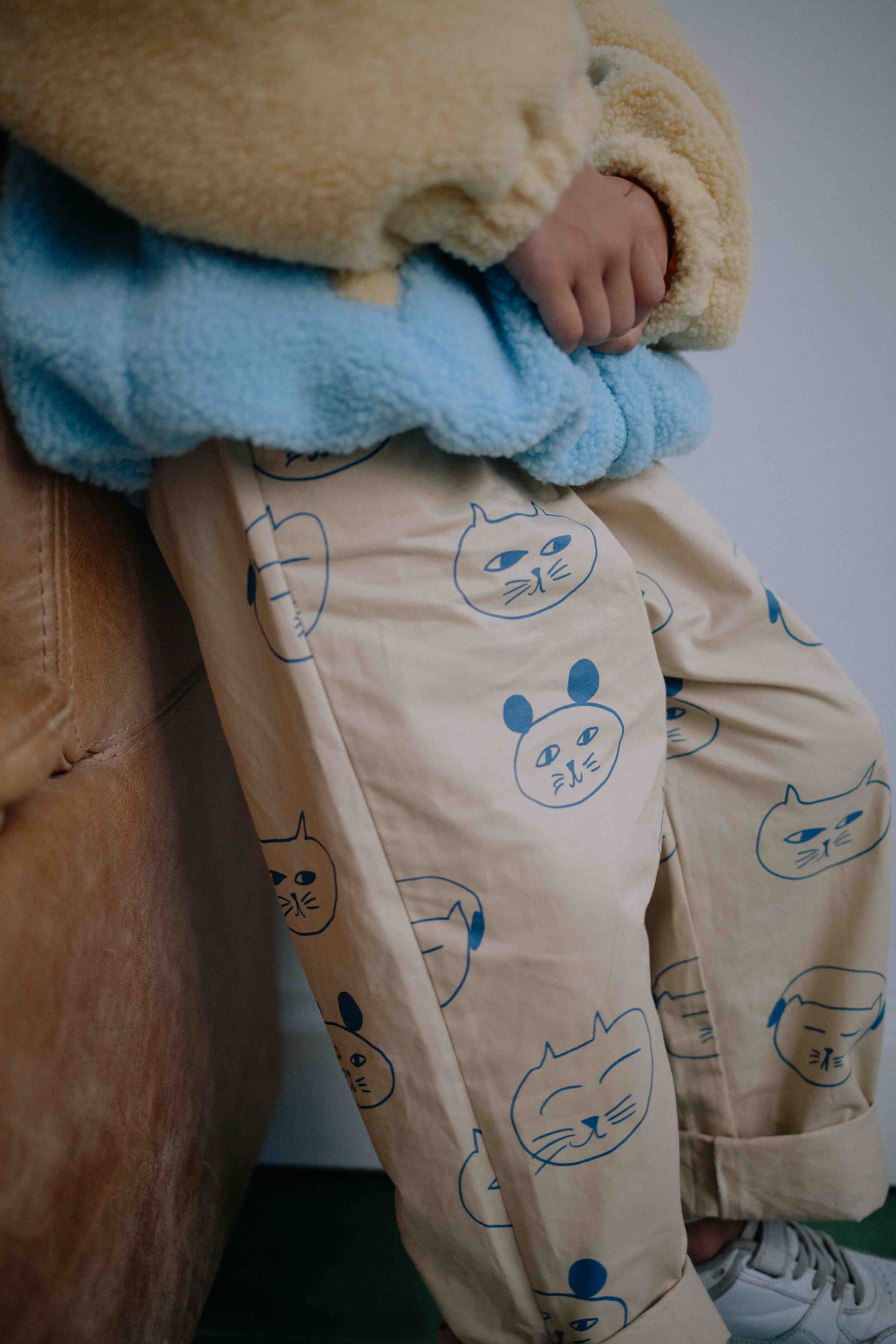 BEIGE MEOW MOOD JEANS - Image 3