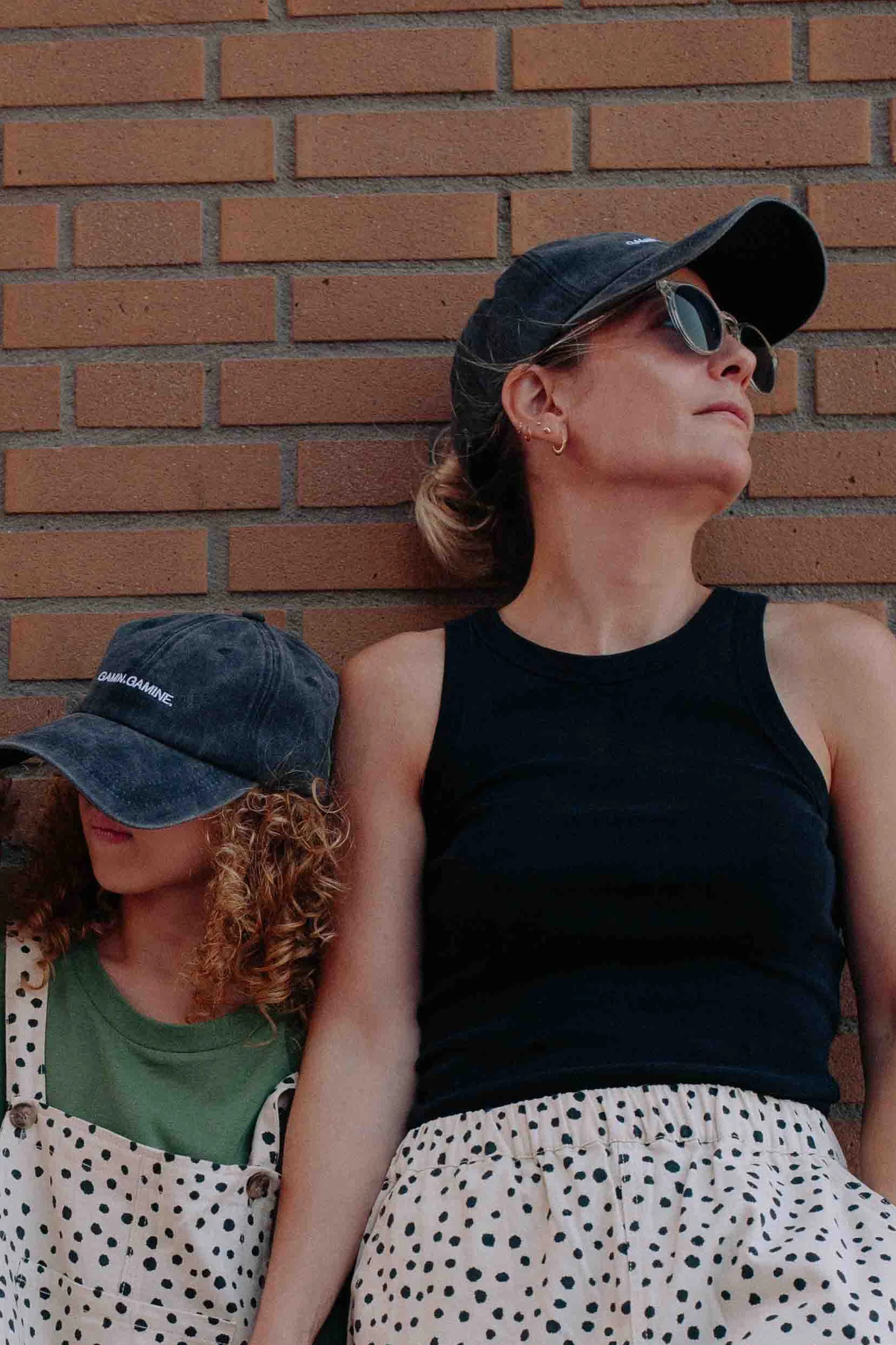 BLACK SIGNATURE CAP ADULT - Image 4