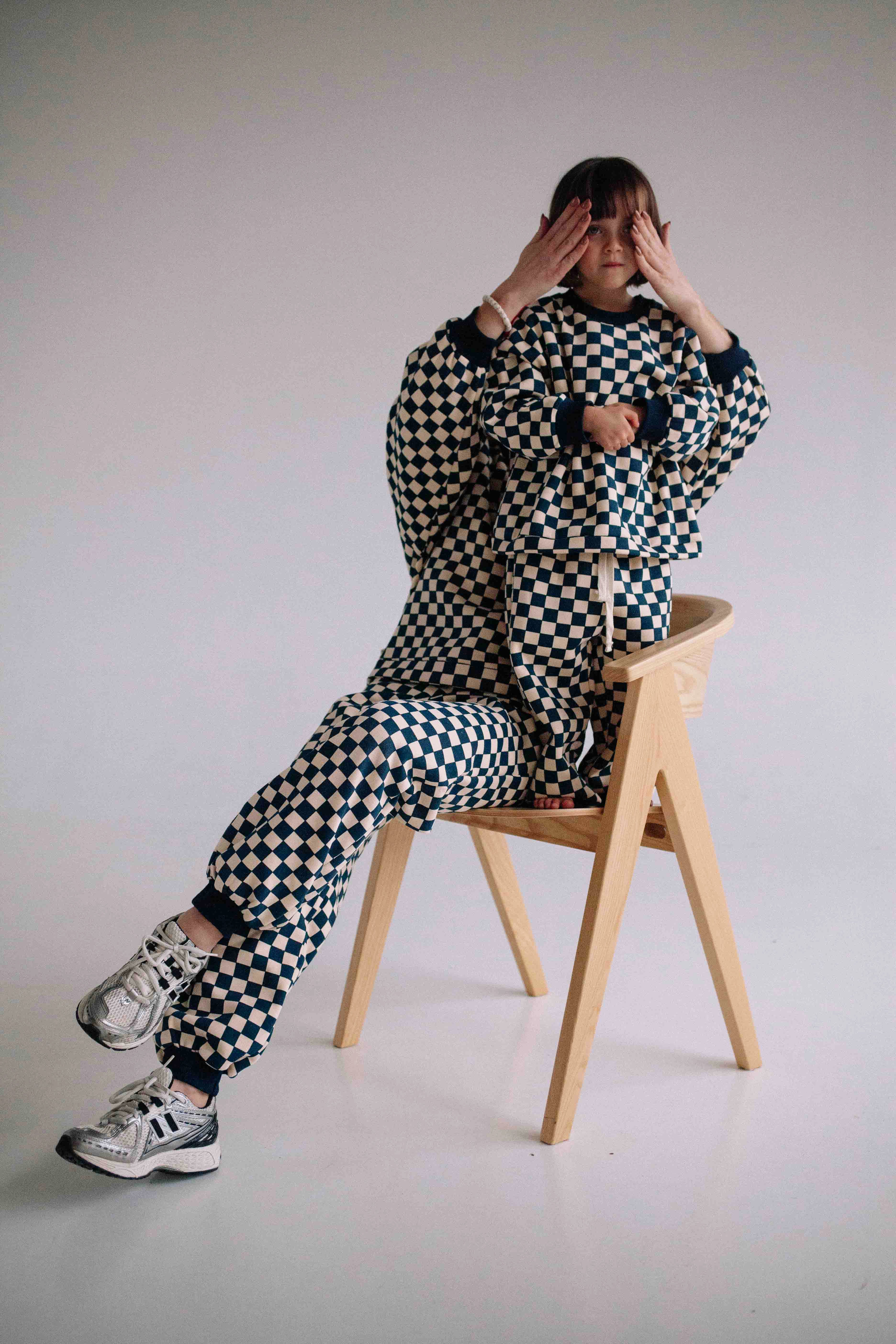 BLUE CHECKERS SET - Image 16